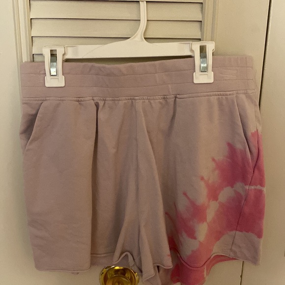 Cute and comfy, gently warn matching set! - Picture 4 of 5